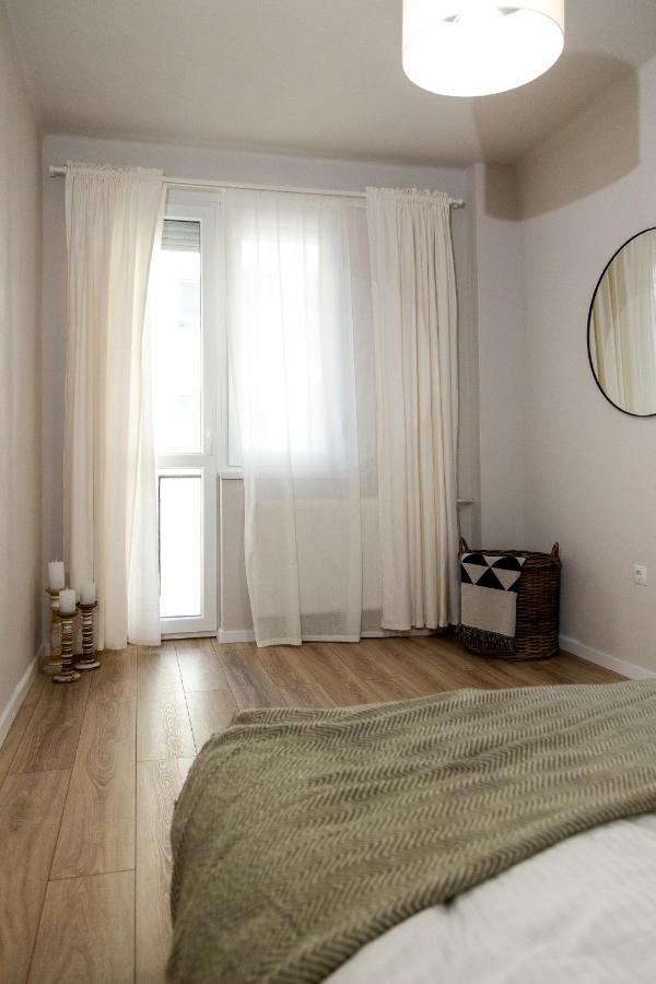 Wanderer Center Apartment Debreţin Exterior foto