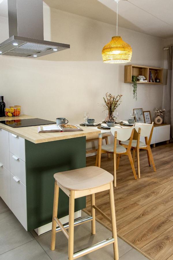 Wanderer Center Apartment Debreţin Exterior foto
